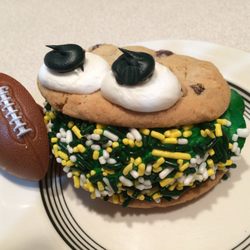 Pick'n Save - Oak Creek - Cookie Monster