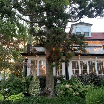 Washington Inn & Wine Bar - Exterior - New American Near Me - Cape May, New Jersey
