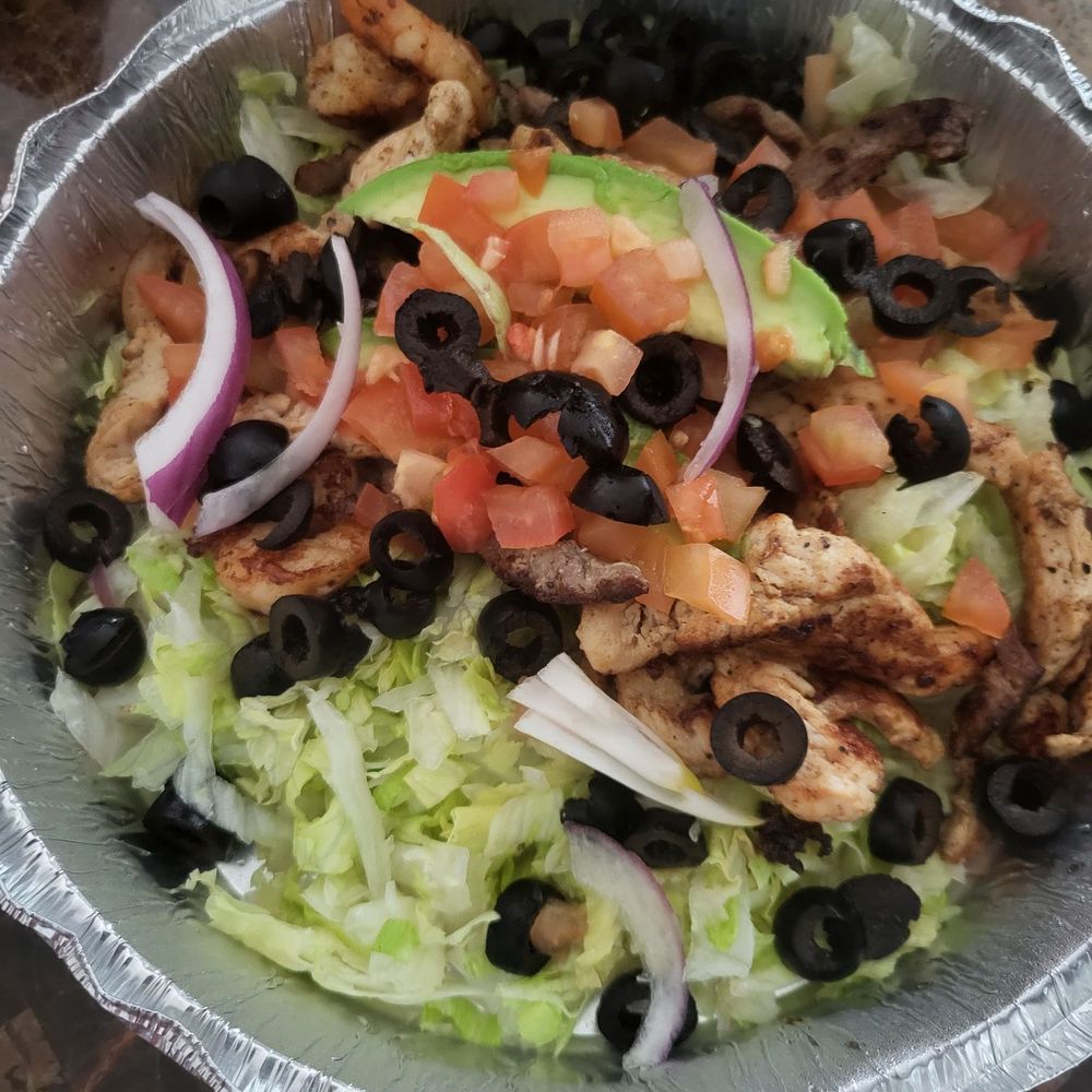 Guitarras Mexican Grill Express - Tres Carne Salad Before Adding The Melted Cheese - Mexican Near Me - Macon, Georgia Guitarras Mexican Grill Express - Tres Carne Salad Before Adding The Melted Cheese - Mexican Near Me - Macon, Georgia