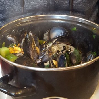 Bistro De Schilder - Mussels (with fries, not shown) - Belgian Near Me - Bruges, VWV Bistro De Schilder - Mussels (with fries, not shown) - Belgian Near Me - Bruges, VWV