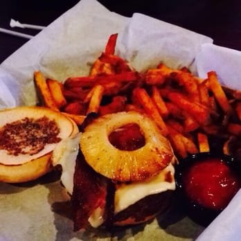 Davo's - Burgers Near Me - Hopkinsville, Kentucky