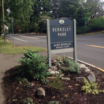 Berkeley Park - Parks Near Me - Portland, Oregon