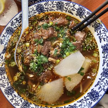 Noodle Dynasty - Beef Brisket Noodle Soup, Thick Noodles, Non-spicy - Chinese Near Me - Berkeley, California Noodle Dynasty - Beef Brisket Noodle Soup, Thick Noodles, Non-spicy - Chinese Near Me - Berkeley, California