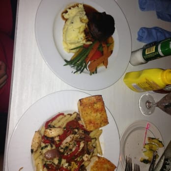 Sheraton - Filet mignon, veggies & mashed potatoes. Penne pasta with chicken & vegetables in EVOO. - Resorts Near Me - Clearwater Beach, Florida