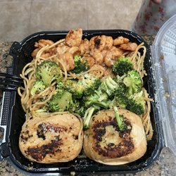 Hibachi Hut - Garlic noodles, Da boom!