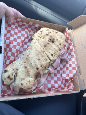 Crudo Pizza & Panuozzo by null