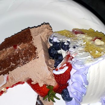 Uncle Chuang's Bakery - Vanilla mixed berry custard cake and chocolate custard cake - Bakeries Near Me - Riverside, California