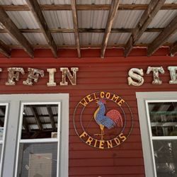 Old Hampton Store & Grist Mill - Cute outdoor area
