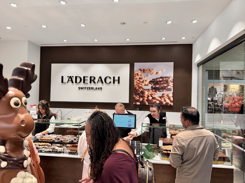 Laderach Logo