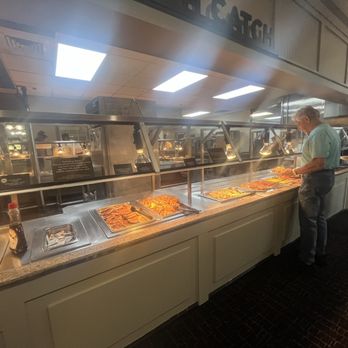 Golden Corral Buffet & Grill - Buffets Near Me - Matthews, North Carolina
