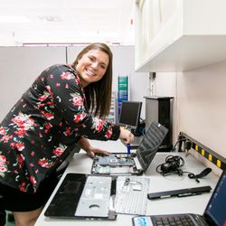 Computer Troubleshooters Sarasota - All hardware and software components are replaced in store by our trusted and experienced technicians.