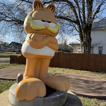Garfield Trail:  Paws for Thought - Public Art Near Me - Marion, Indiana