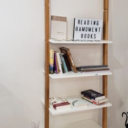 Space Coffee - Book Nook