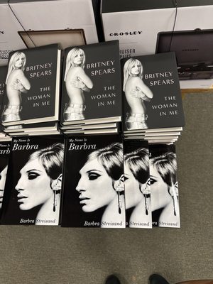 Barnes & Noble by null