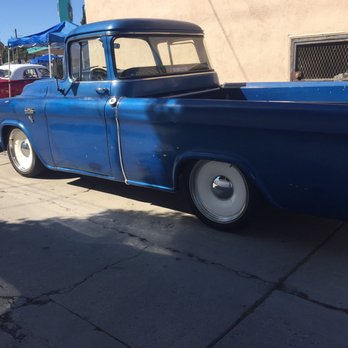 George's 50's Diner - Diners Near Me - Long Beach, California