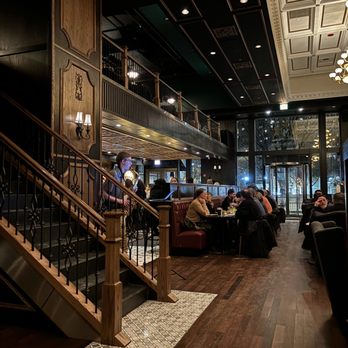 Monarch & Lion - Interior - British Near Me - Chicago, Illinois Monarch & Lion - Interior - British Near Me - Chicago, Illinois