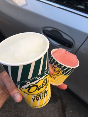 Del's Lemonade by null