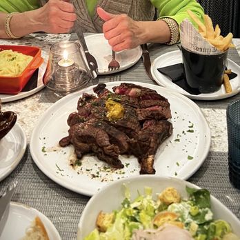 The Quimby - Ribeye steak, mash, tomatoe bisque, Caesar salad, fries - American Near Me - Queens, New York