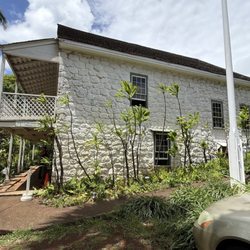 Hale Hoikeike - Bailey House Museum - The Museum is actually to the right and up the stairs