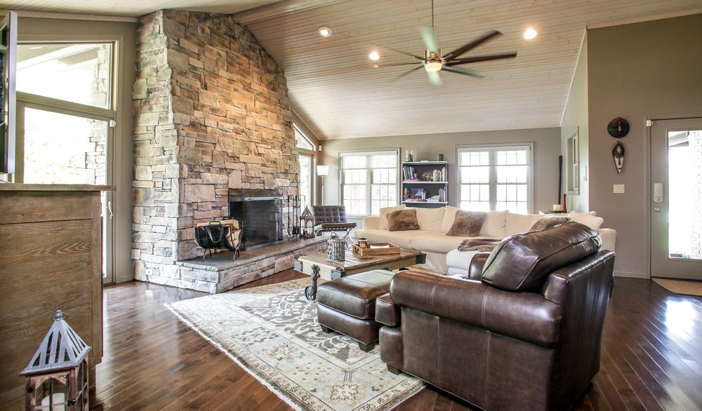 BLUEGRASS TEAM 29 Photos 460 S 4th St, Danville, Kentucky Real Estate Agents Phone