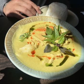 Chiang Mai - Green Chicken Curry - Thai Near Me - Toronto, Ontario Chiang Mai - Green Chicken Curry - Thai Near Me - Toronto, Ontario