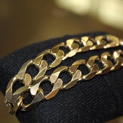 PJ's Jewellers Ltd - We buy your unwanted gold, and we pay cash, or BACS transfer.