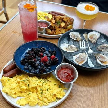 Cindy's Rooftop - Pink Panthers, Classic Breakfast, Aphra-Cadabra, Beau Soleil Oysters - New American Near Me - Chicago, Illinois