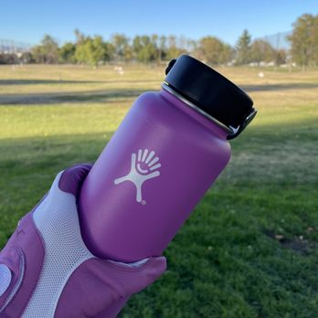Van Nuys Golf Course - Matching glove and water bottle. - Golf Near Me - Van Nuys, California Van Nuys Golf Course - Matching glove and water bottle. - Golf Near Me - Van Nuys, California