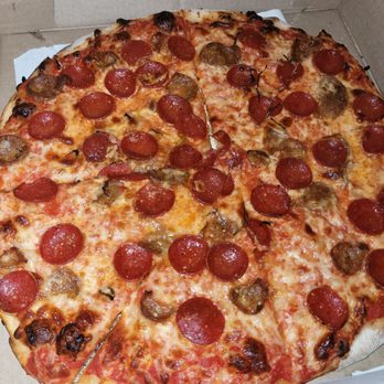 Little City Pizza - Pepperoni and fennel sausage pizza (small) - Pizza Near Me - Avon, Connecticut Little City Pizza - Pepperoni and fennel sausage pizza (small) - Pizza Near Me - Avon, Connecticut