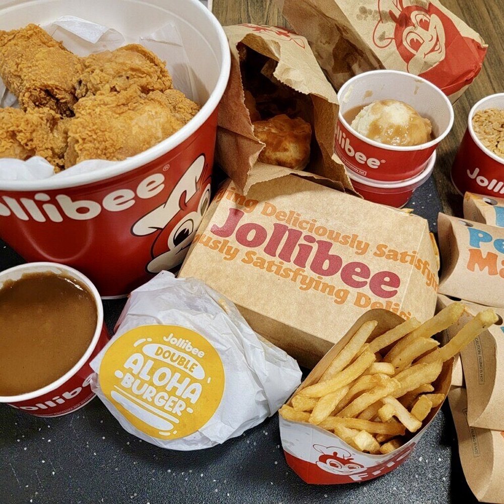 Jollibee - A complete fast food dinner haul from Jollibee. - Chicken Shop Near Me - Los Angeles, California