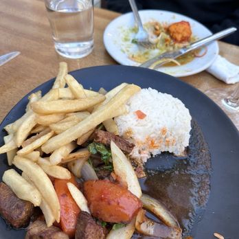 Piqueo's - Lomo saltado - Latin American Near Me - San Francisco, California Piqueo's - Lomo saltado - Latin American Near Me - San Francisco, California