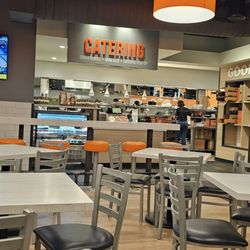 Buona - Kitchen and pickup area