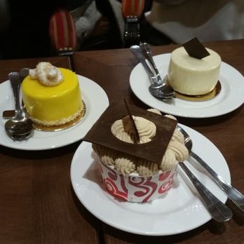 Miremont - Coco en jaune, cheese cake et vacherin - Patisserie/Cake Shop Near Me - Bordeaux, 33 Miremont - Coco en jaune, cheese cake et vacherin - Patisserie/Cake Shop Near Me - Bordeaux, 33