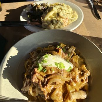 The Black Cat - Beef stroganoff and jalapeño chicken - New American Near Me - Bellingham, Washington