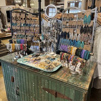 Sunny Days - Beach jewelry - Women's Clothing Near Me - Newport Beach, California Sunny Days - Beach jewelry - Women's Clothing Near Me - Newport Beach, California