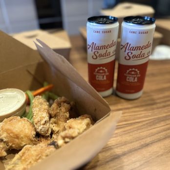 Pizzeria Pappo - I ordered 6 wings, I got 5. - Pizza Near Me - Alameda, California Pizzeria Pappo - I ordered 6 wings, I got 5. - Pizza Near Me - Alameda, California