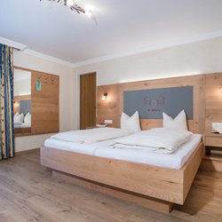 Gasthof St. Hubertus - Kategorie Doppelzimmer - Wohn-Schlafraum