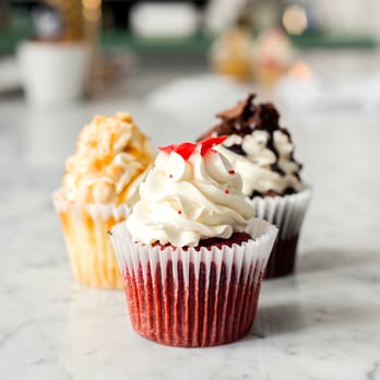 Nougat & Nectarine - Cupcakes - 2$ lundi/jeudi - Monday/Thursday - Cafes Near Me - Montreal, Quebec Nougat & Nectarine - Cupcakes - 2$ lundi/jeudi - Monday/Thursday - Cafes Near Me - Montreal, Quebec