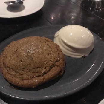 Stubborn Seed - Snickerdoodle cookies with malted milk ice cream - New American Near Me - Miami Beach, Florida Stubborn Seed - Snickerdoodle cookies with malted milk ice cream - New American Near Me - Miami Beach, Florida