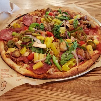 Blaze Pizza - Pizza Near Me - Sugar Land, Texas
