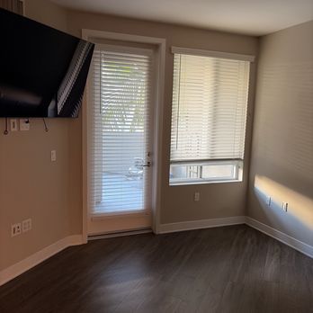 Dragon Moving - My old living room - Movers Near Me - Anaheim, California