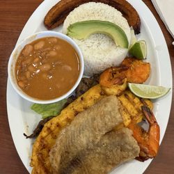 La Cabana Restaurant - Mar y Tierra