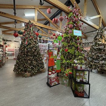 Santa Claus House - Indoor tree decor - Christmas Trees Near Me - North Pole, Alaska Santa Claus House - Indoor tree decor - Christmas Trees Near Me - North Pole, Alaska