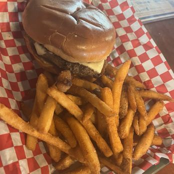 Dog and Duck - Pubs Near Me - Mount Pleasant, South Carolina Dog and Duck - Pubs Near Me - Mount Pleasant, South Carolina