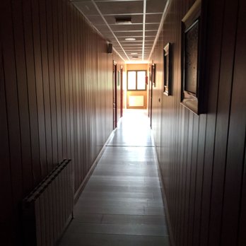 Albergue A-Santiago - Hotel hallway - Hotels Near Me - Belorado, BU