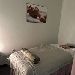 Happy Home Massage