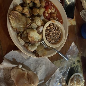 Lambert's Cafe - Ozark - Pass around plate, tossed roll, Mac and cheese side - American Near Me - Ozark, Missouri
