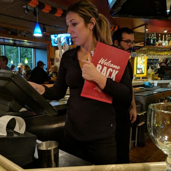 Applebee's Grill + Bar - Kate - Sports Bars Near Me - Southampton, Pennsylvania
