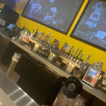 Buffalo Wild Wings - Beeeeer - Chicken Wings Near Me - Killeen, Texas Buffalo Wild Wings - Beeeeer - Chicken Wings Near Me - Killeen, Texas