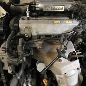 GM Specialties - Compression testing 1995 Toyota Camry - Auto Repair Near Me - Roseville, California GM Specialties - Compression testing 1995 Toyota Camry - Auto Repair Near Me - Roseville, California